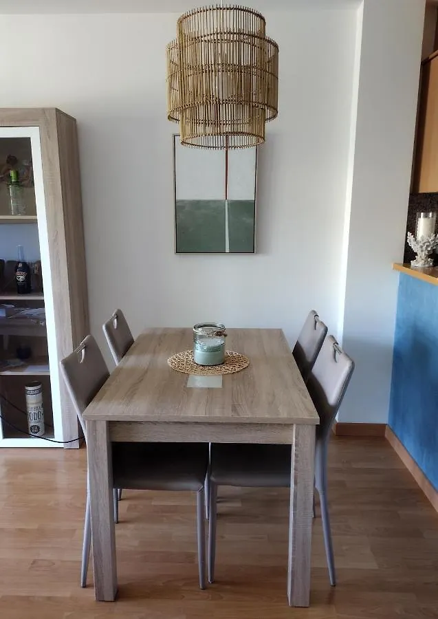 Encantador Apartamento Familiar 4 Px Con Terraza, Parking Y Wi-Fi En Llança