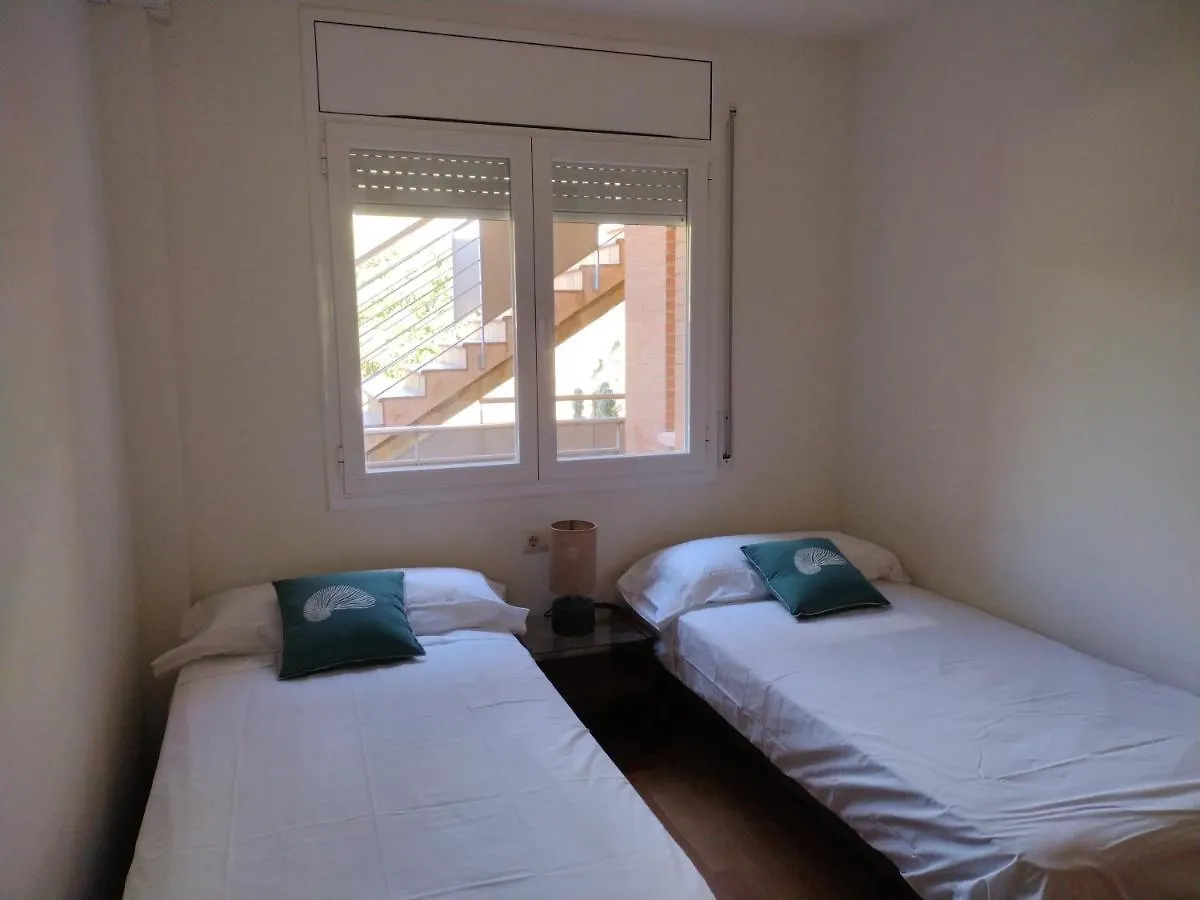 Encantador Apartamento Familiar 4 Px Con Terraza, Parking Y Wi-Fi En Llança