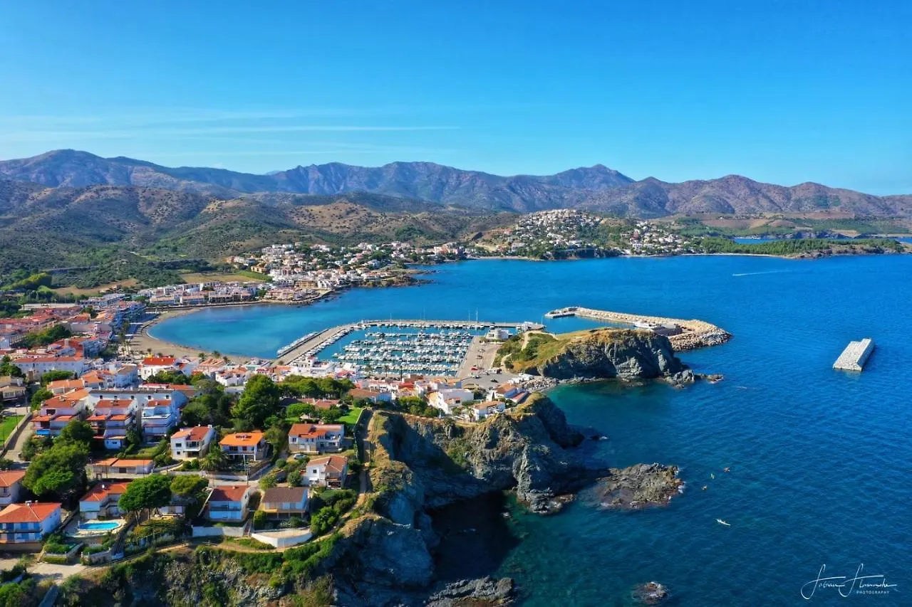 Encantador Apartamento familiar 4 px con Terraza, Parking y Wi-fi en Llançà España